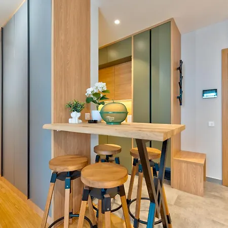 Snowy Woods 兹拉蒂博尔