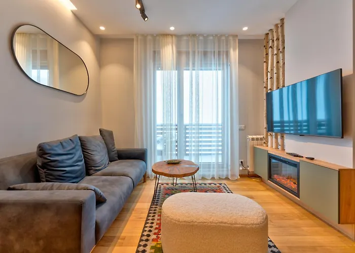 Snowy Woods Апартаменты *